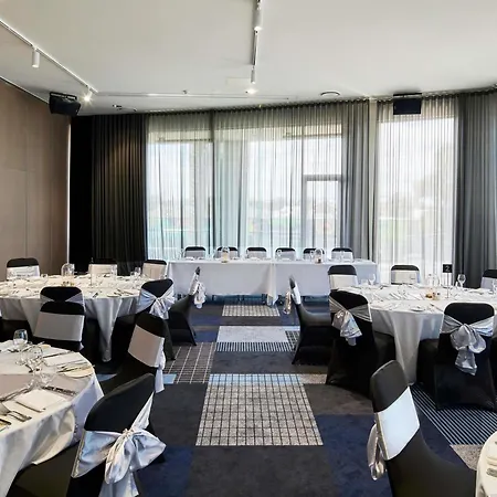 Novotel Melbourne Preston-2